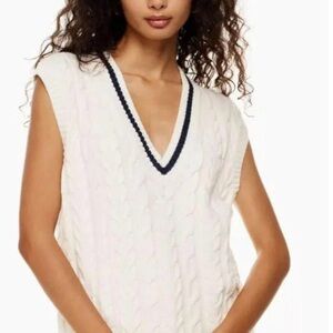 Cable Knit V-Neck Sleeveless Sweater Vest in White with Navy Trim